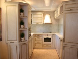 Изысканная П-образная кухня в стиле Классика