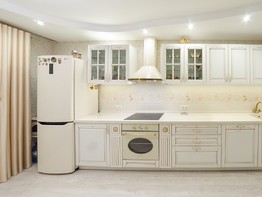Классическая кухня с патинированными фасадами 