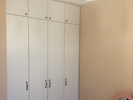 Лаконичный вместительный шкаф из ЛДСП
